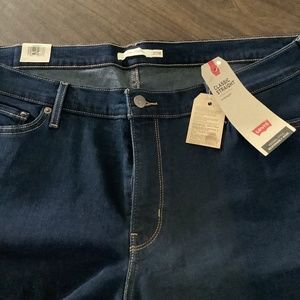 Levi’s  Classic Straight  Mid Rise 20W Jeans